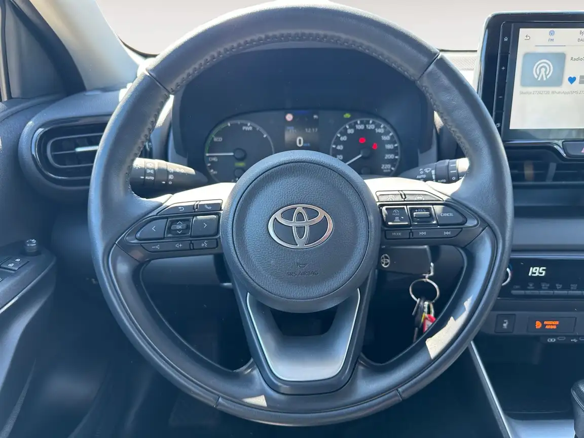 TOYOTA YARIS