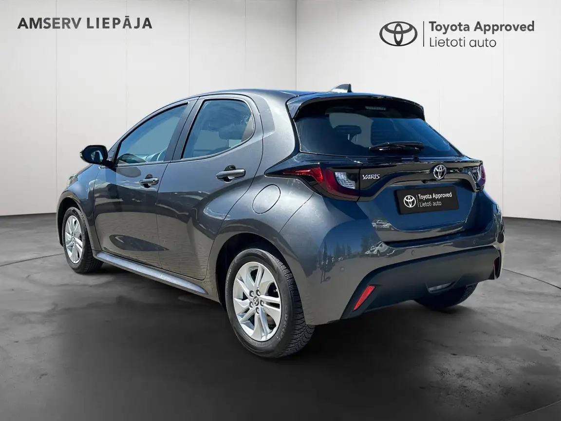TOYOTA YARIS