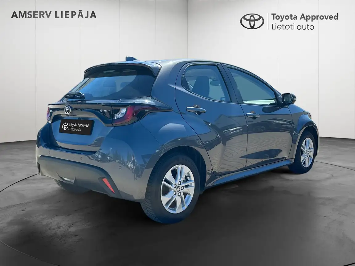 TOYOTA YARIS