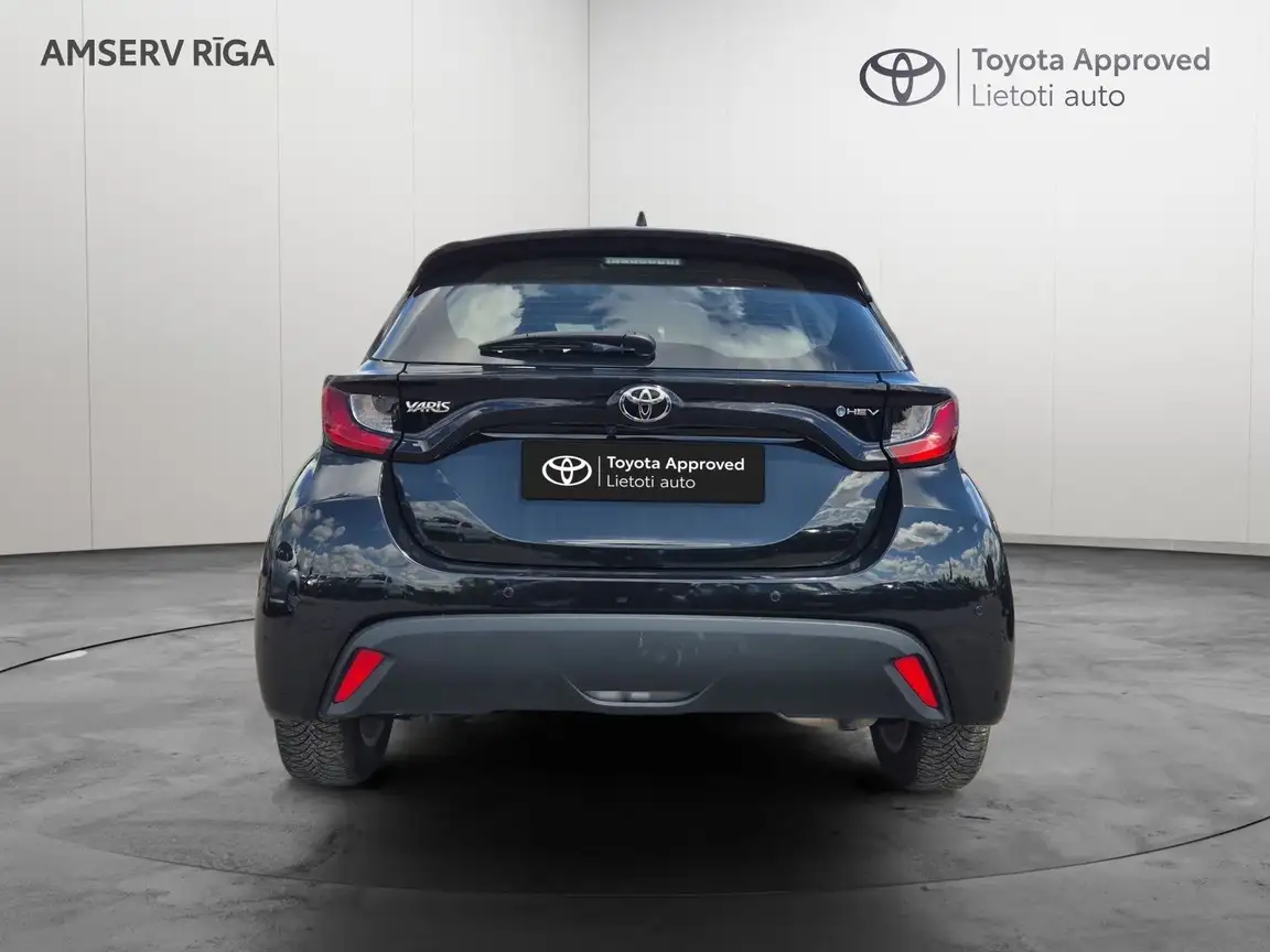TOYOTA YARIS