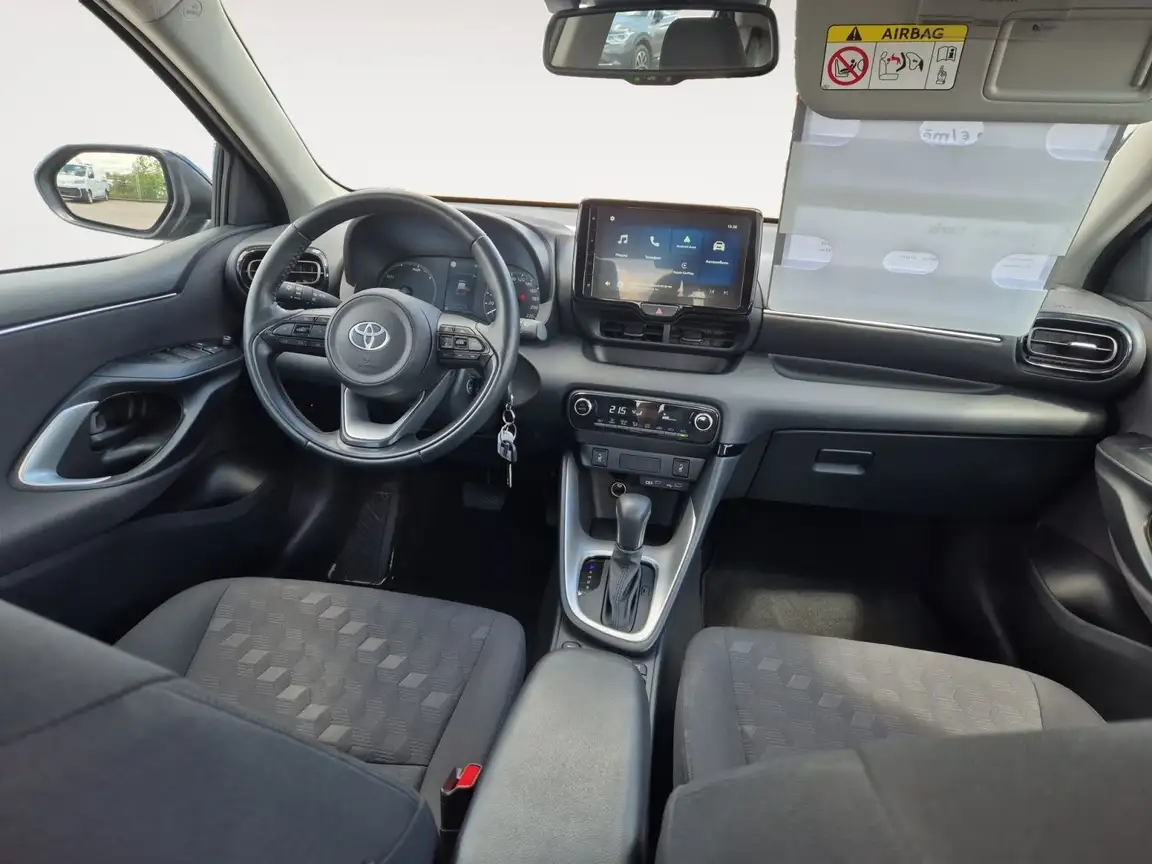 TOYOTA YARIS