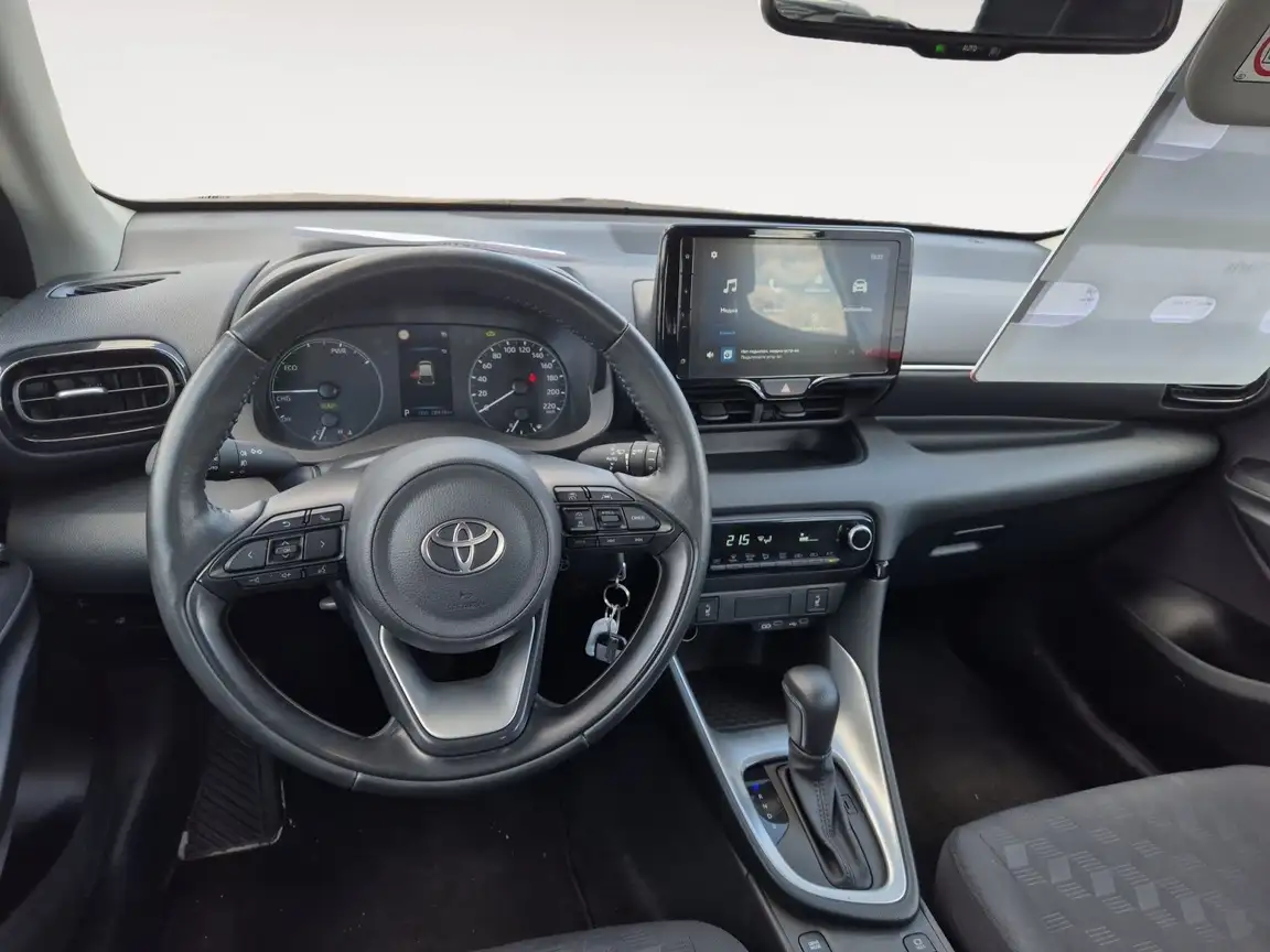 TOYOTA YARIS