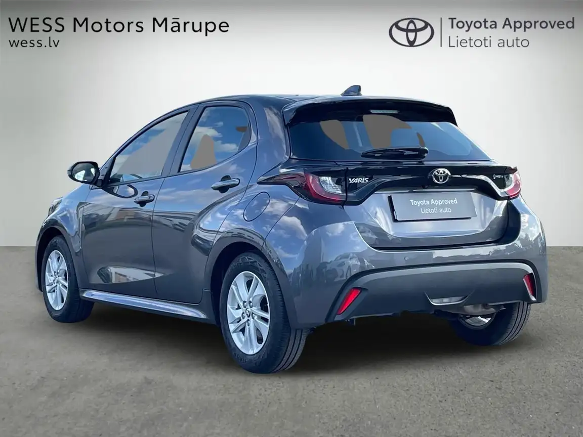 TOYOTA YARIS