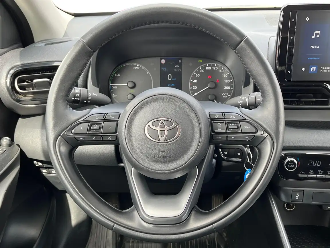 TOYOTA YARIS