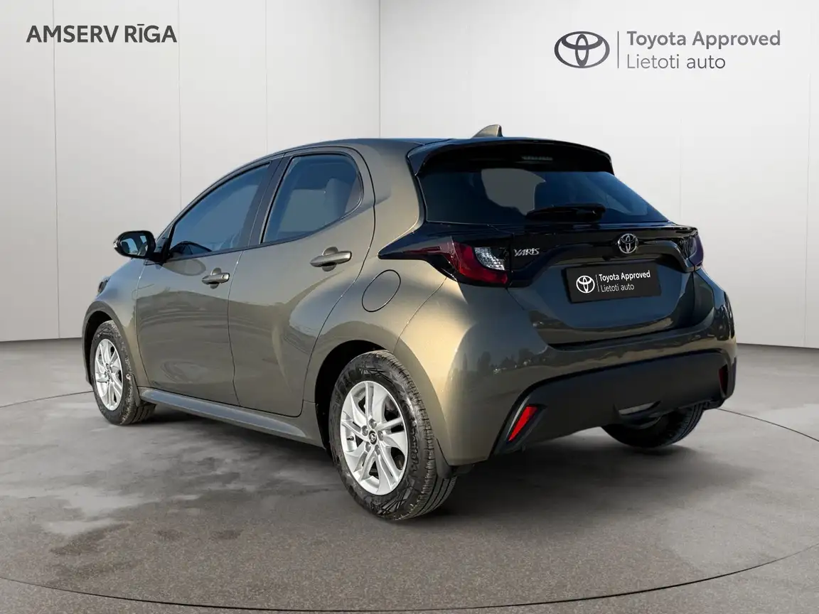 TOYOTA YARIS