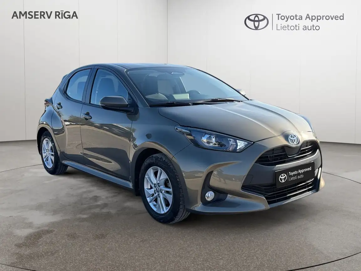 TOYOTA YARIS