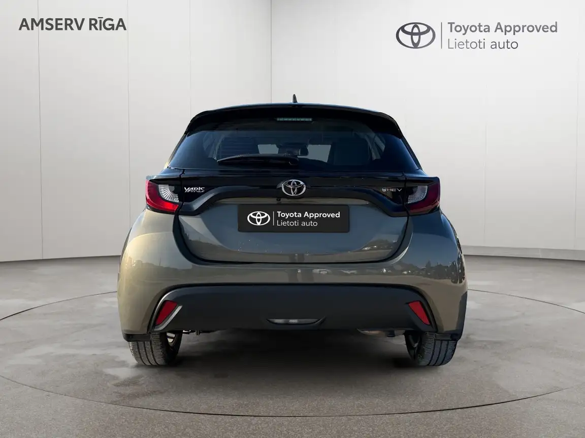 TOYOTA YARIS