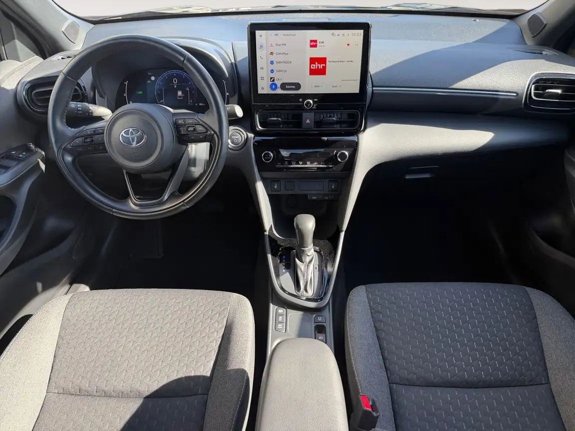 TOYOTA YARIS