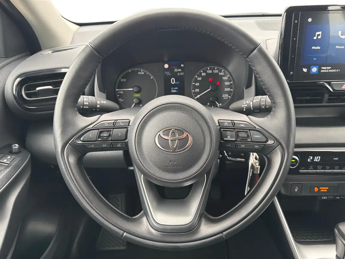 TOYOTA YARIS