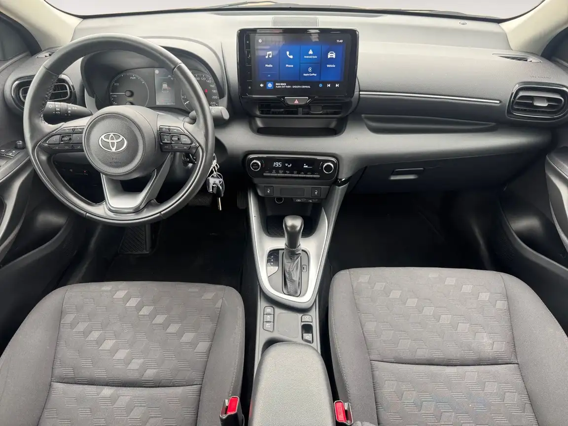 TOYOTA YARIS