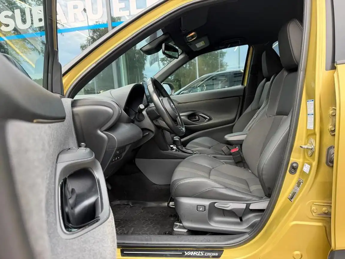 TOYOTA YARIS CROSS