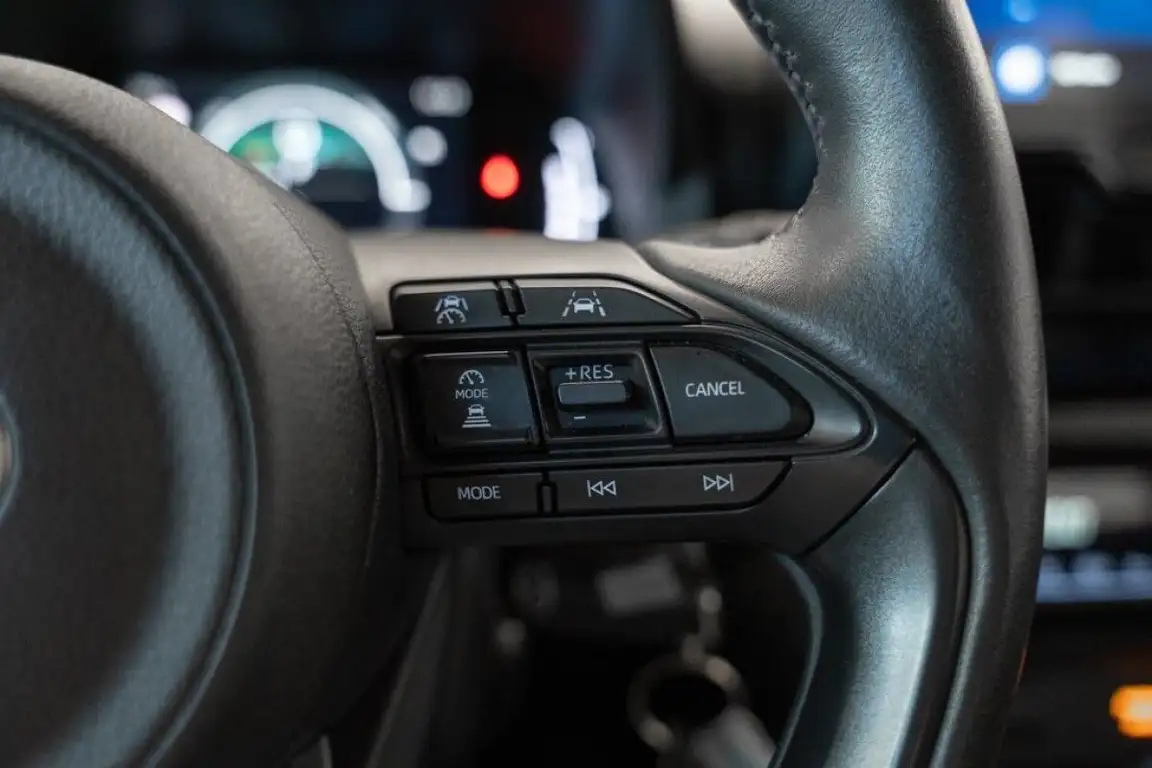 TOYOTA YARIS CROSS