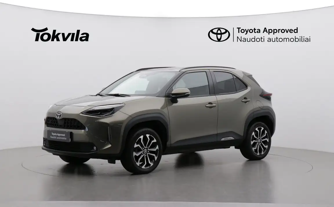 TOYOTA YARIS CROSS