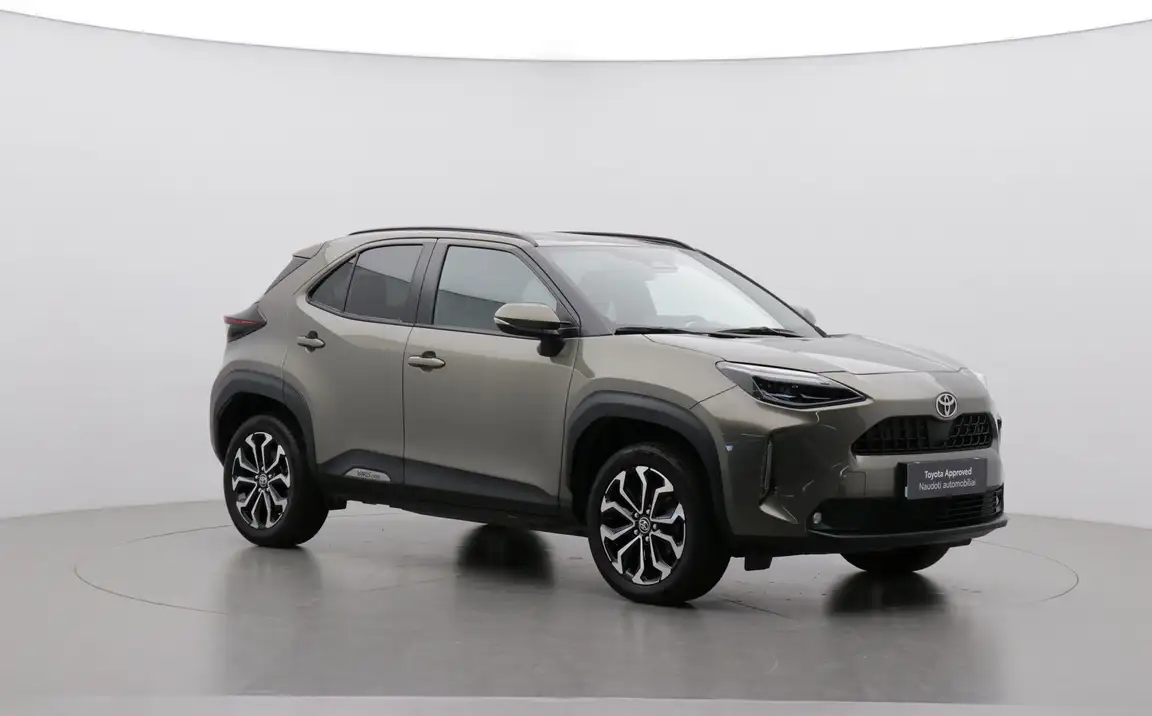TOYOTA YARIS CROSS
