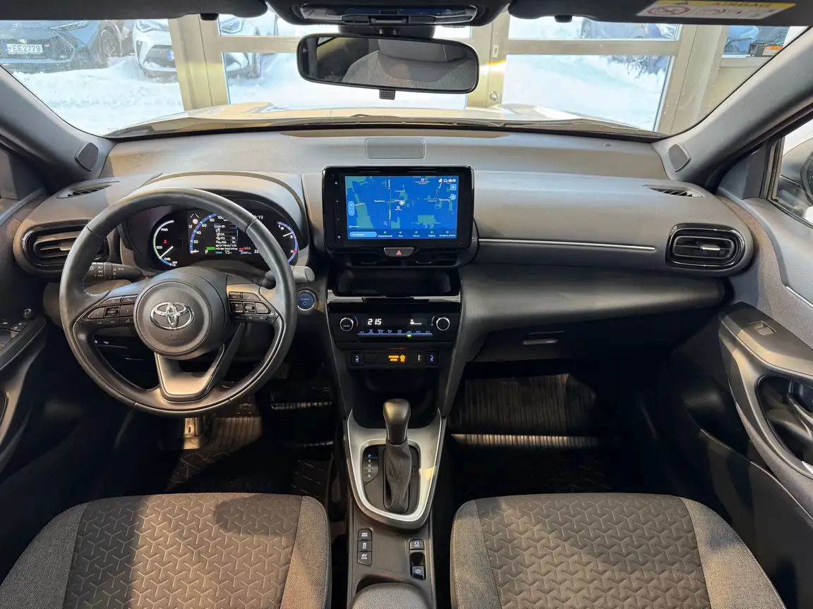 TOYOTA YARIS CROSS