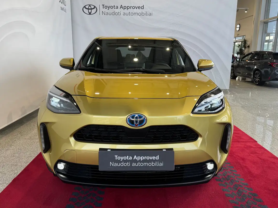 TOYOTA YARIS CROSS