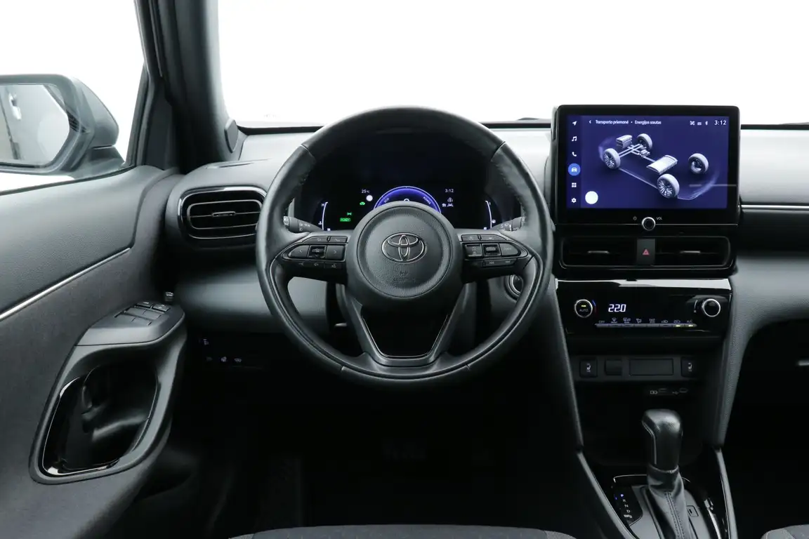 TOYOTA YARIS CROSS