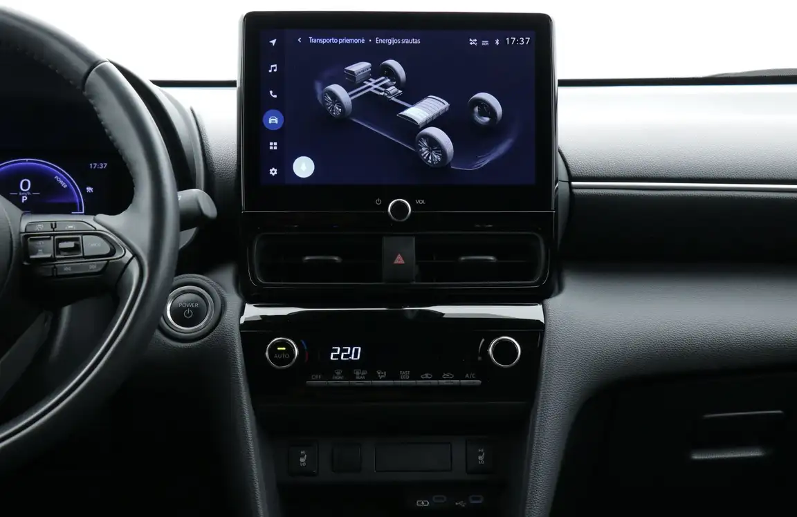 TOYOTA YARIS CROSS
