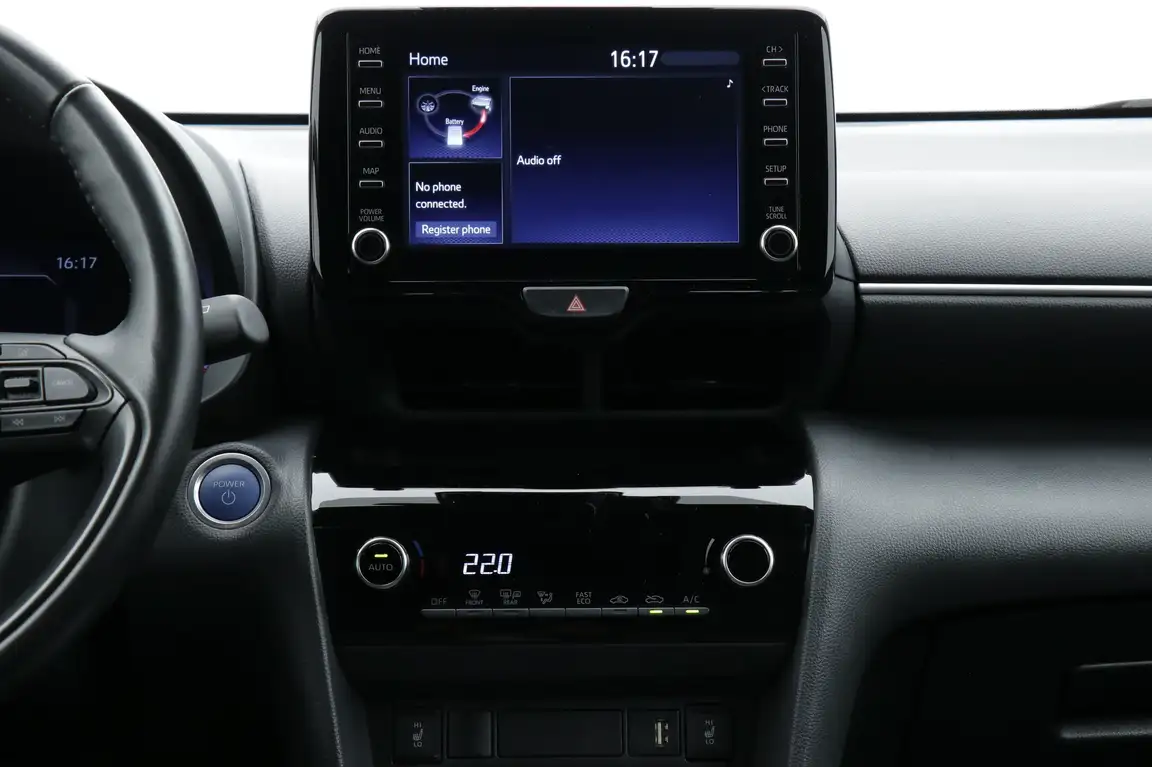 TOYOTA YARIS CROSS