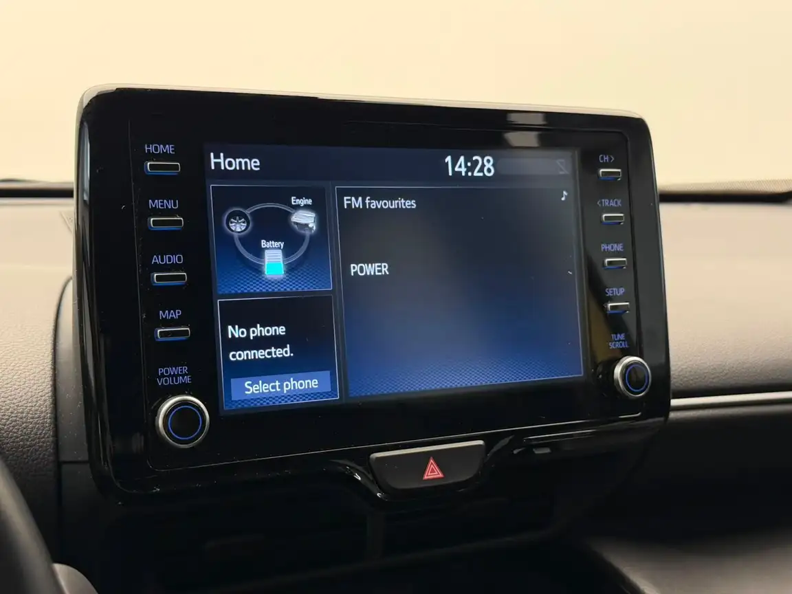 TOYOTA YARIS CROSS