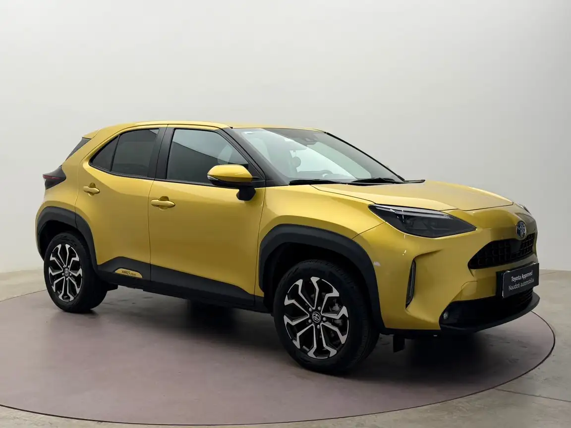 TOYOTA YARIS CROSS