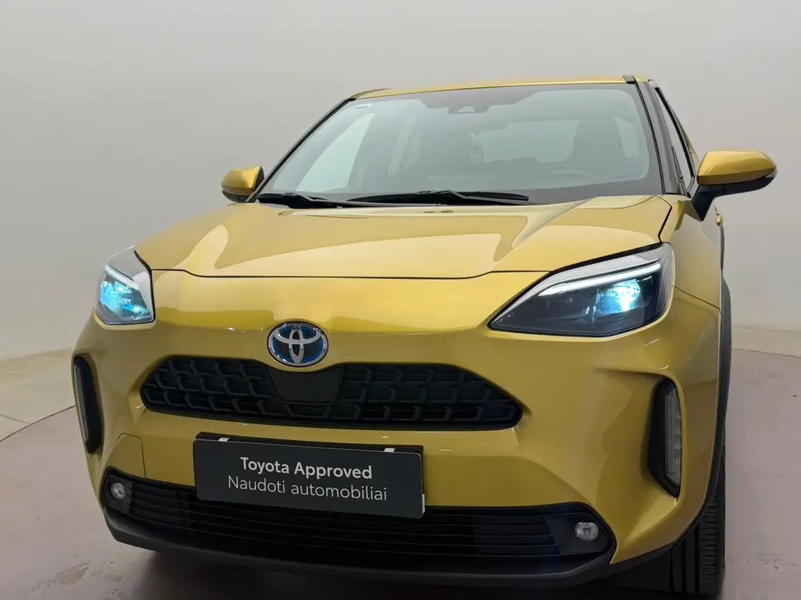 TOYOTA YARIS CROSS