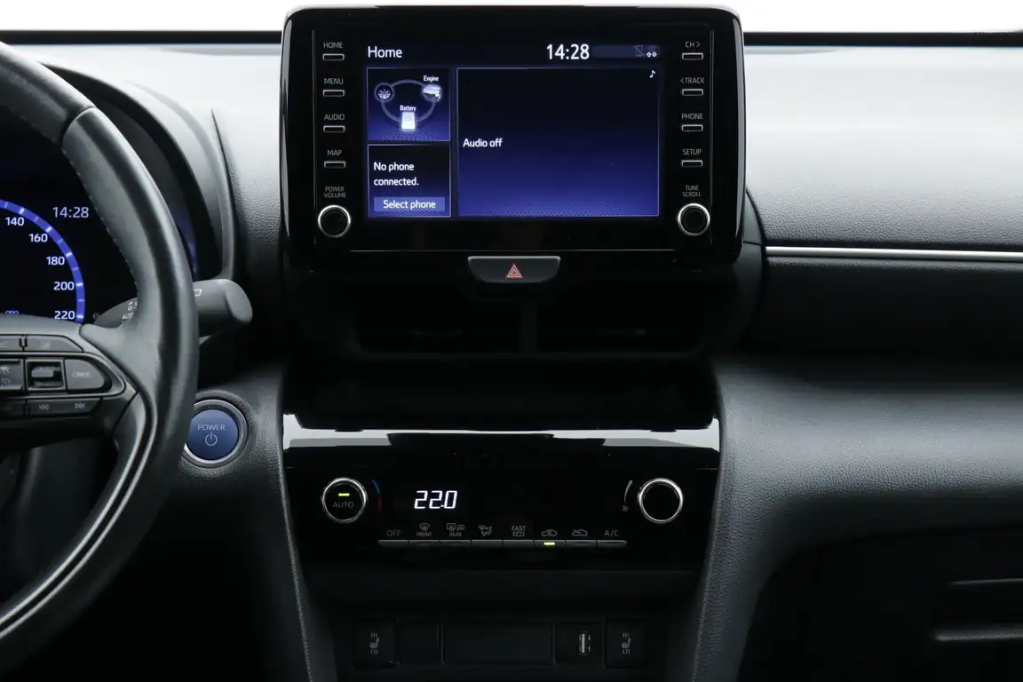TOYOTA YARIS CROSS
