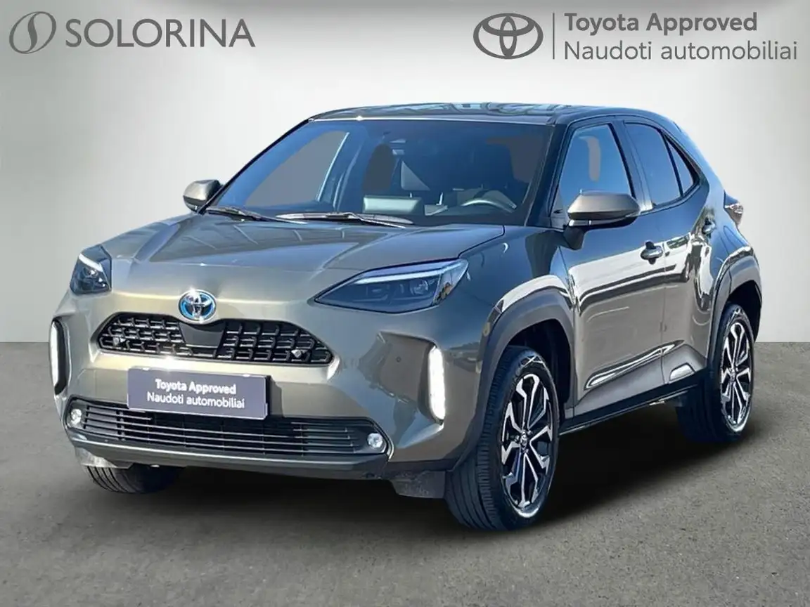 TOYOTA YARIS CROSS