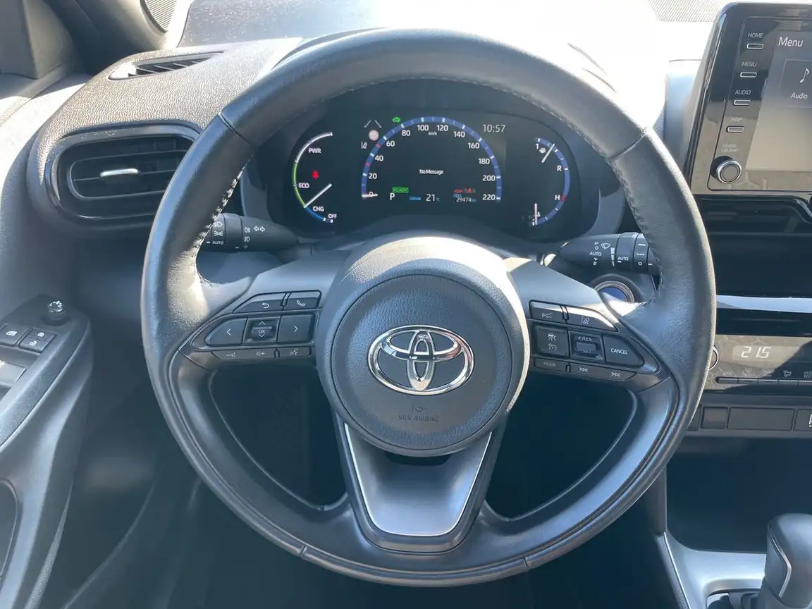 TOYOTA YARIS CROSS
