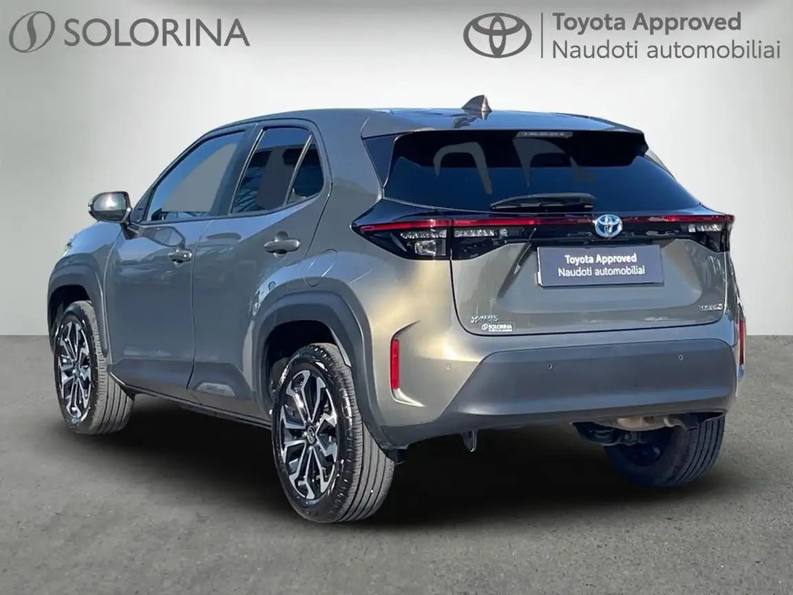 TOYOTA YARIS CROSS