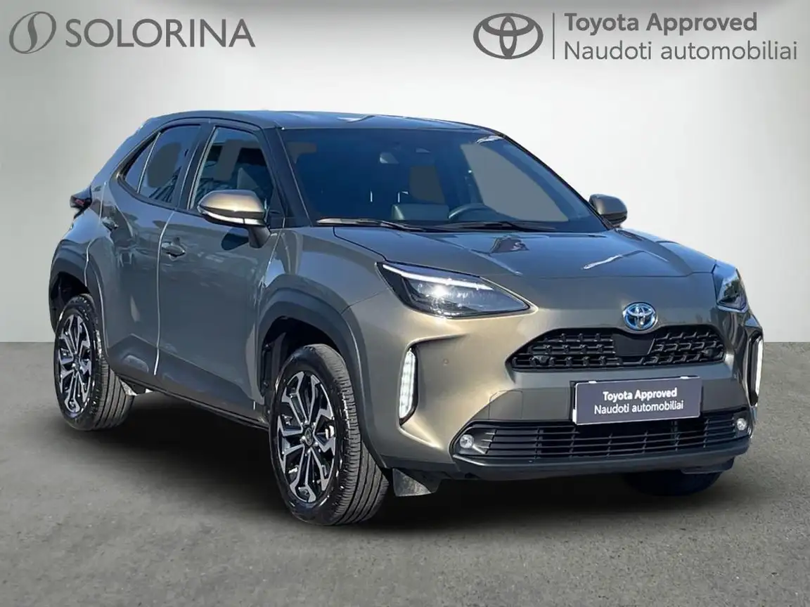 TOYOTA YARIS CROSS