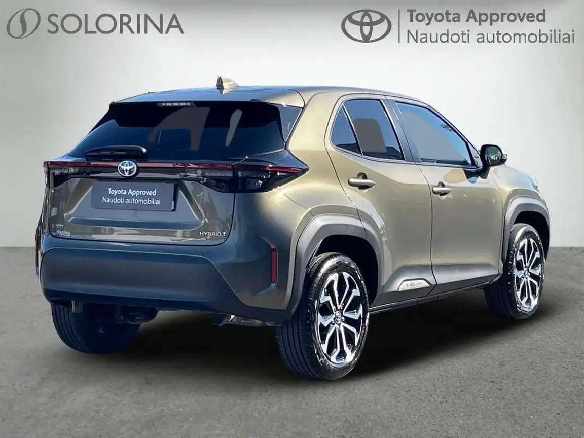 TOYOTA YARIS CROSS
