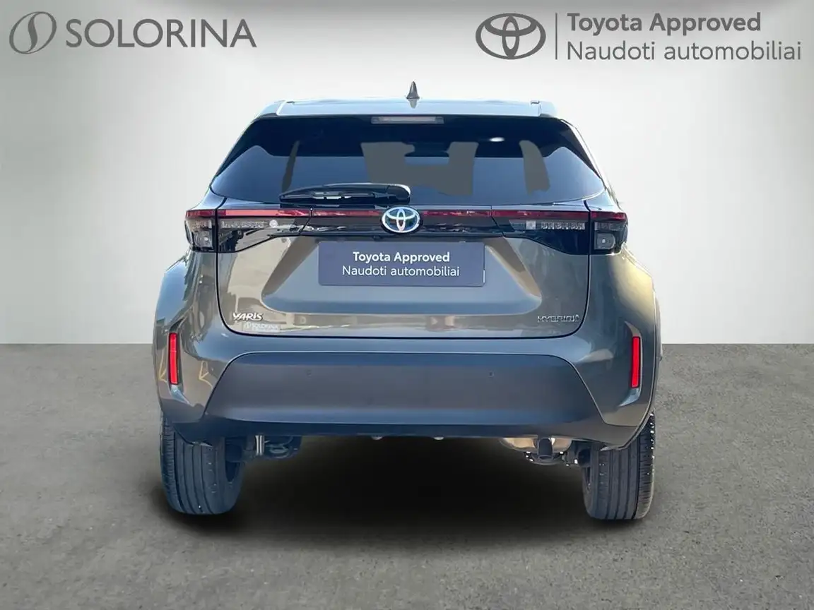 TOYOTA YARIS CROSS