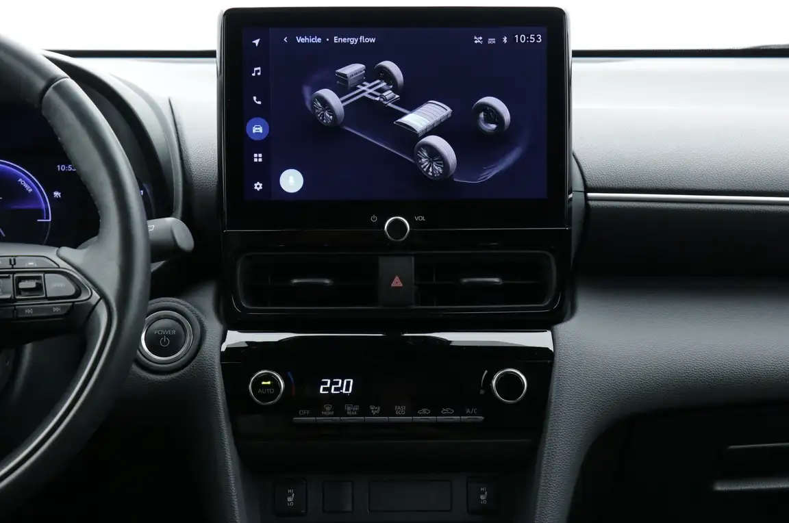 TOYOTA YARIS CROSS