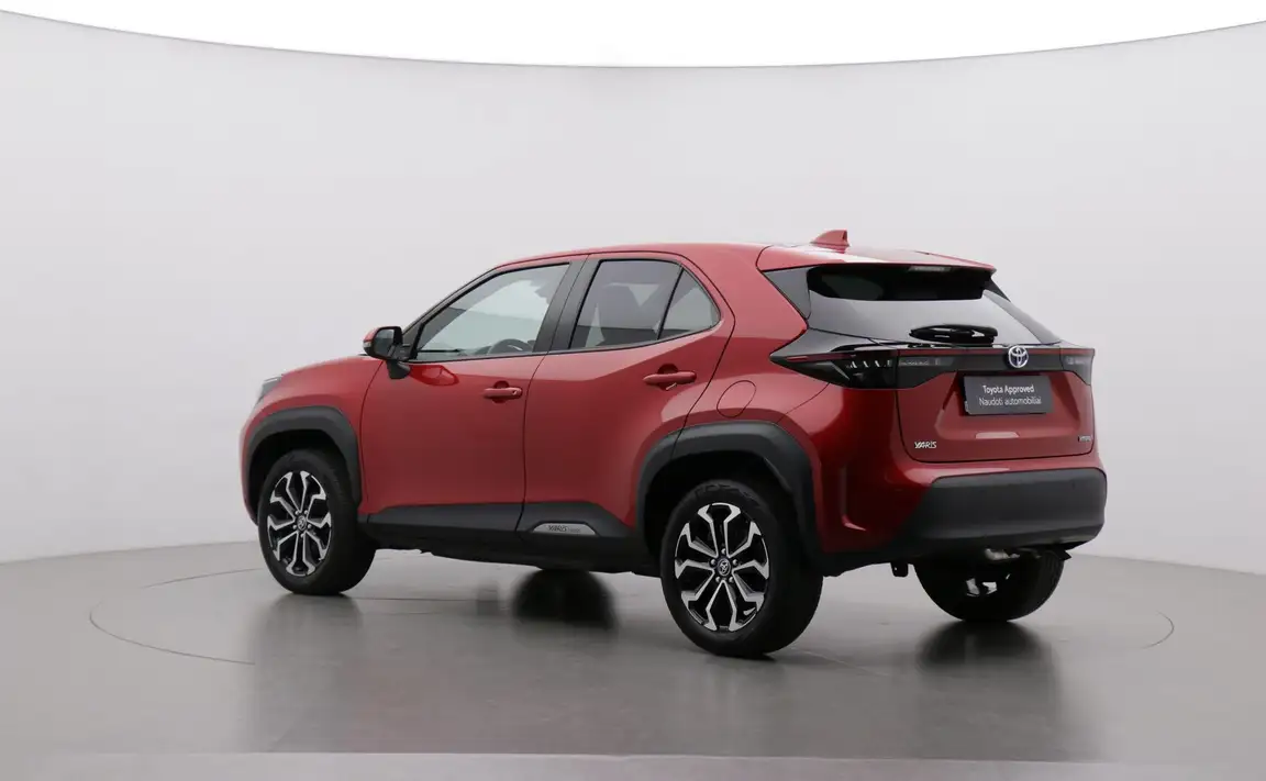 TOYOTA YARIS CROSS