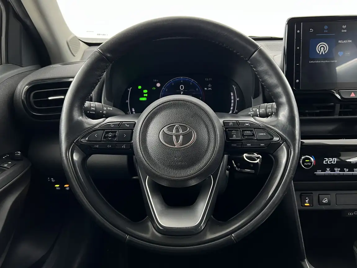 TOYOTA YARIS CROSS