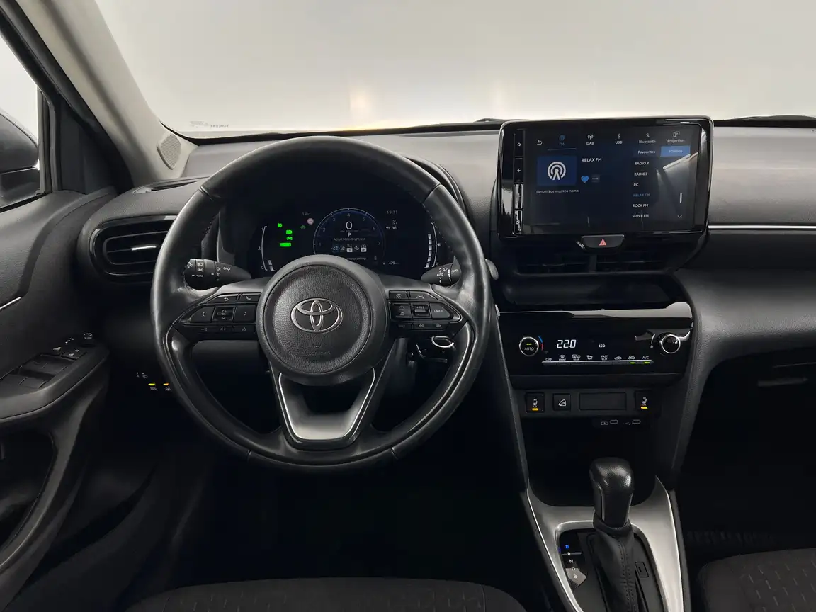 TOYOTA YARIS CROSS