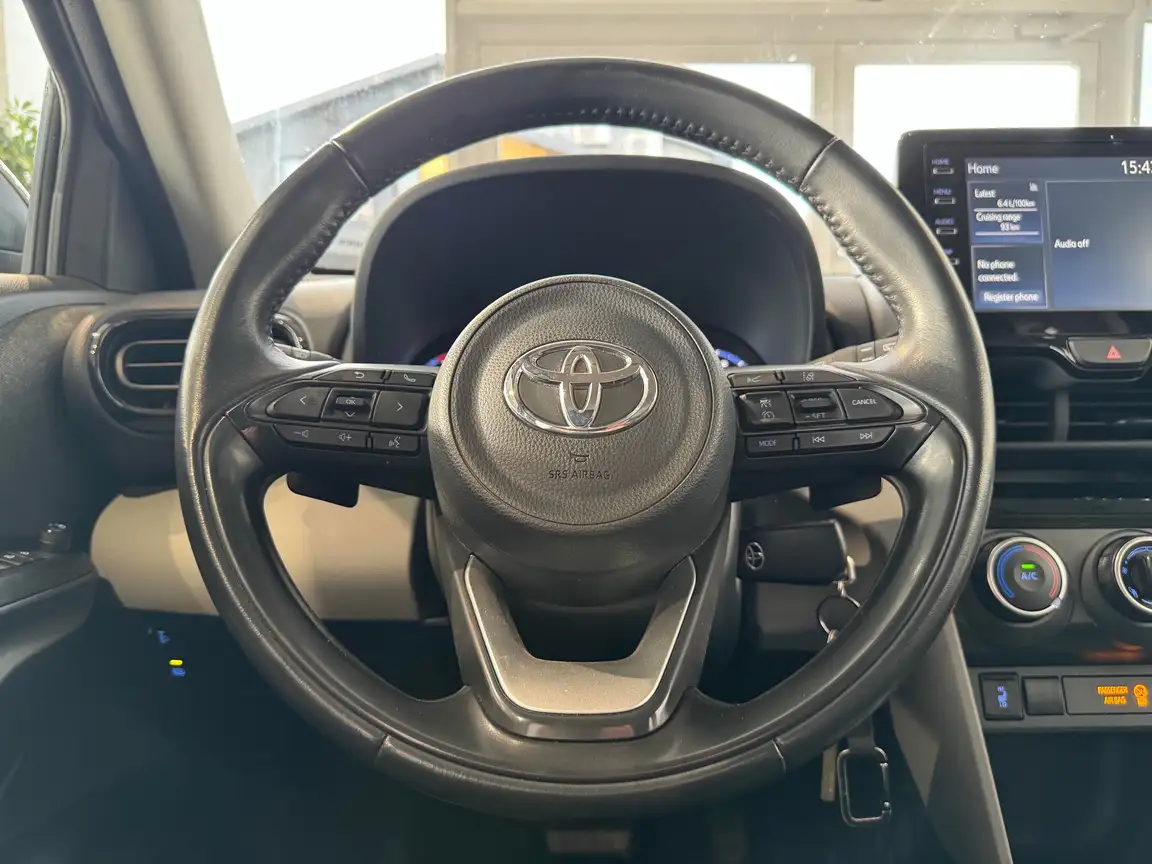 TOYOTA YARIS CROSS