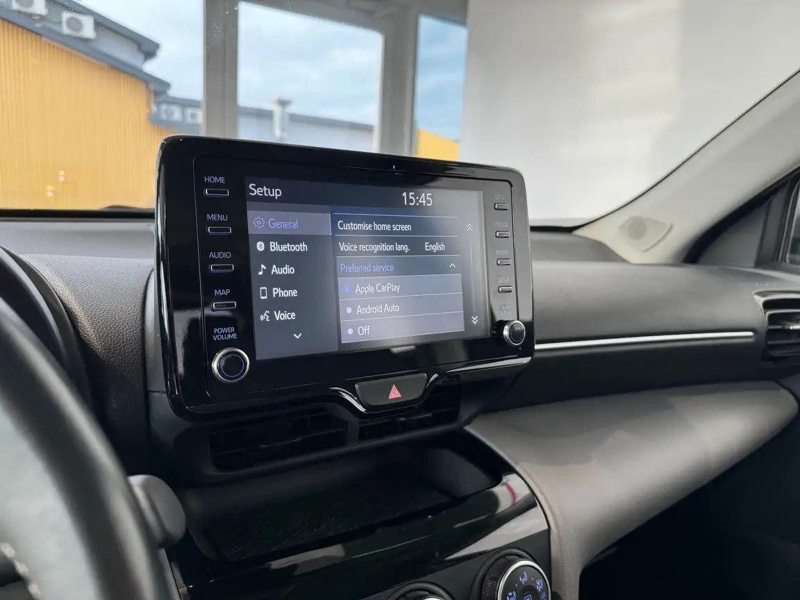 TOYOTA YARIS CROSS