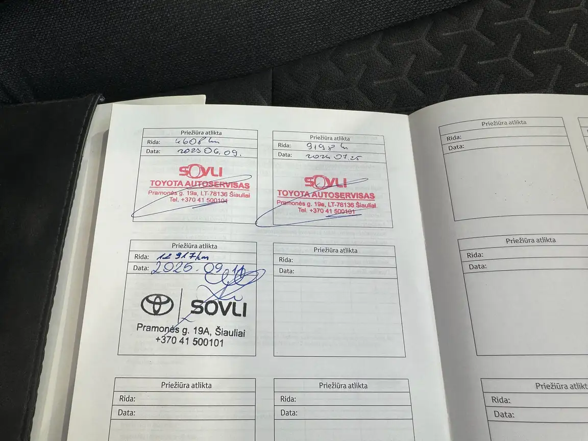 TOYOTA YARIS CROSS