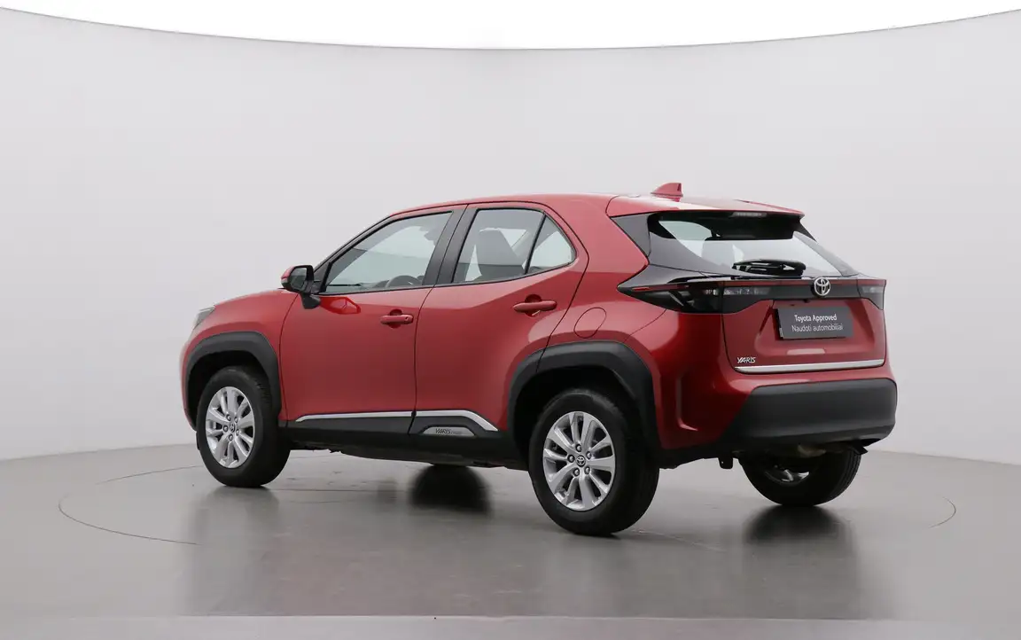 TOYOTA YARIS CROSS