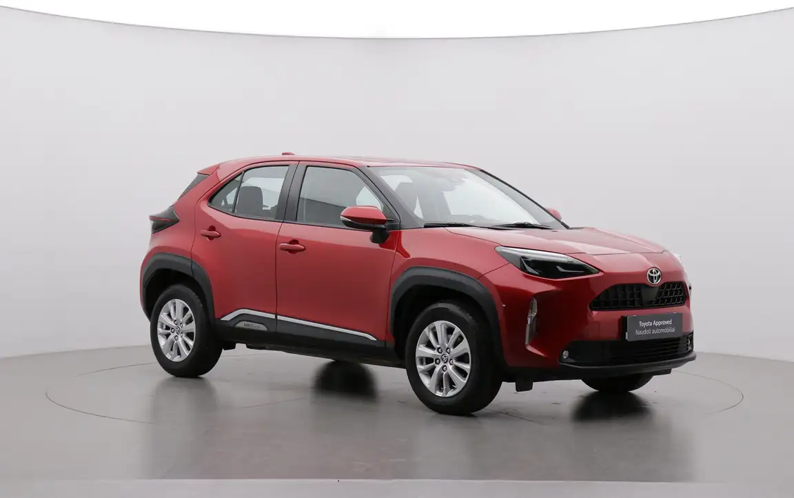 TOYOTA YARIS CROSS