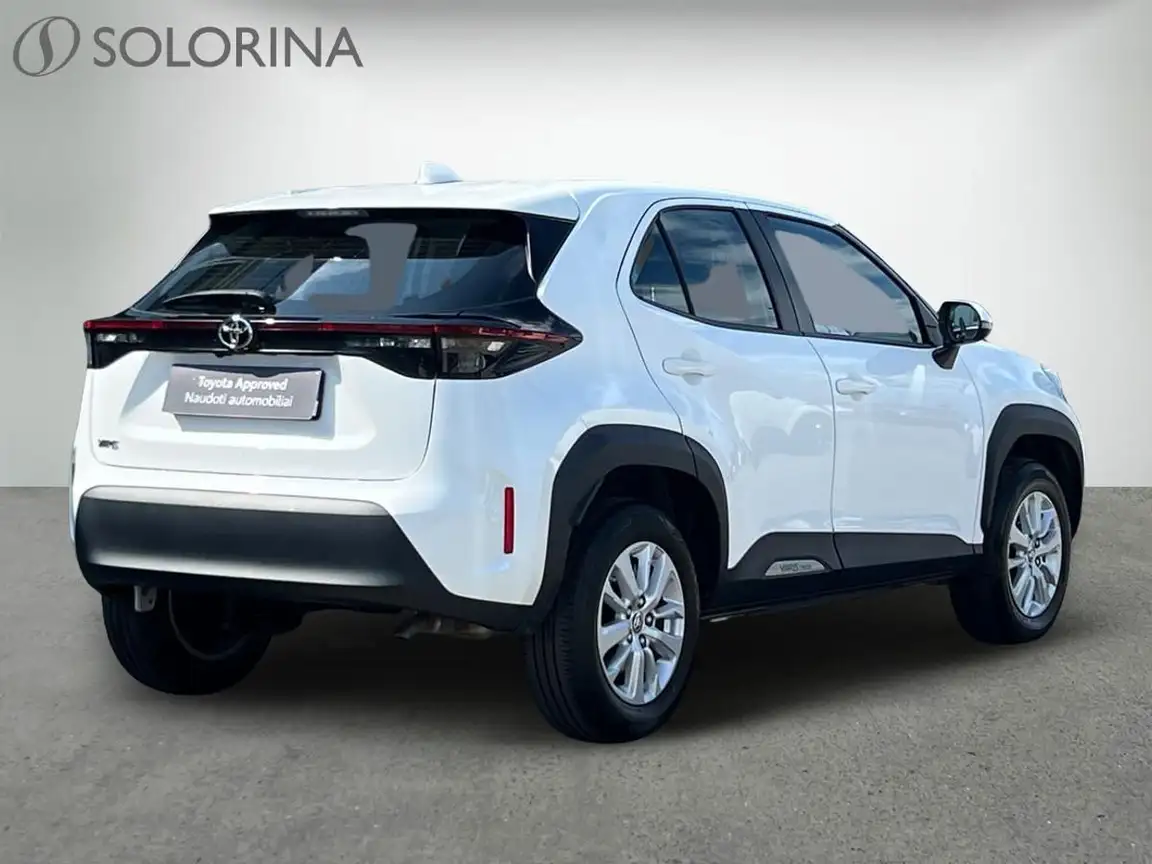 TOYOTA YARIS CROSS