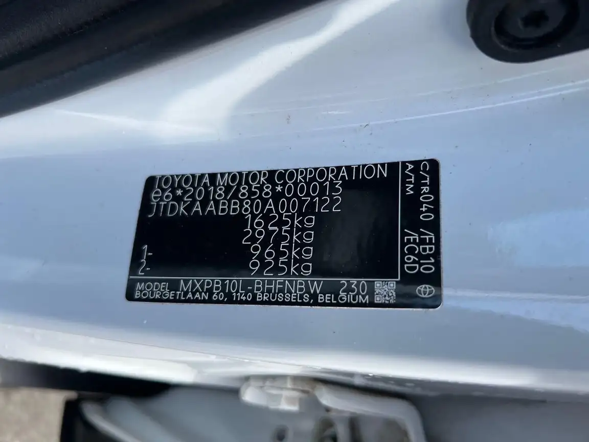 TOYOTA YARIS CROSS