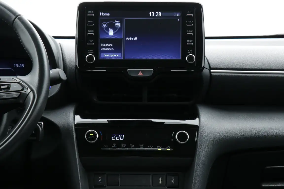 TOYOTA YARIS CROSS