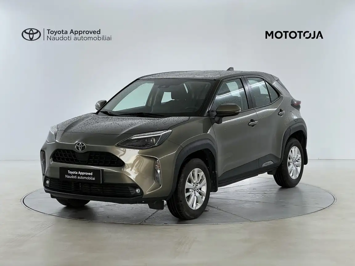 TOYOTA YARIS CROSS