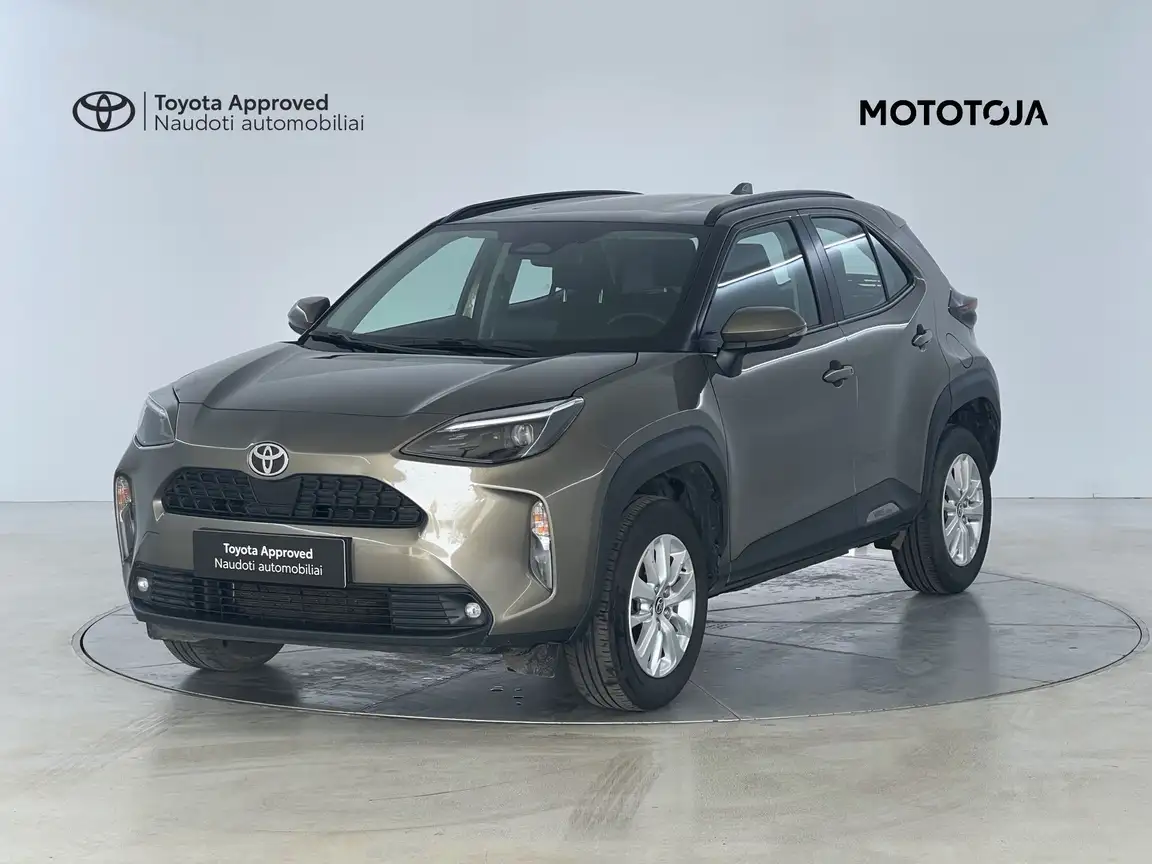 TOYOTA YARIS CROSS