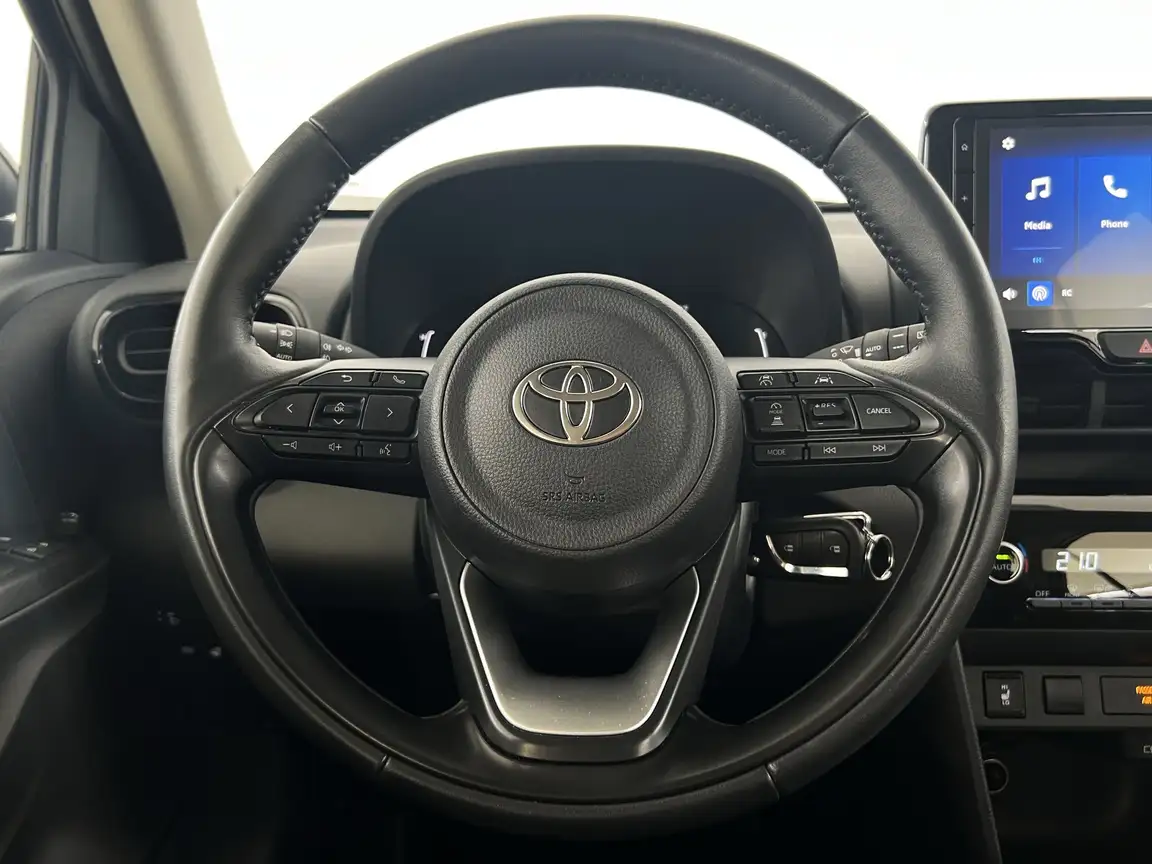 TOYOTA YARIS CROSS