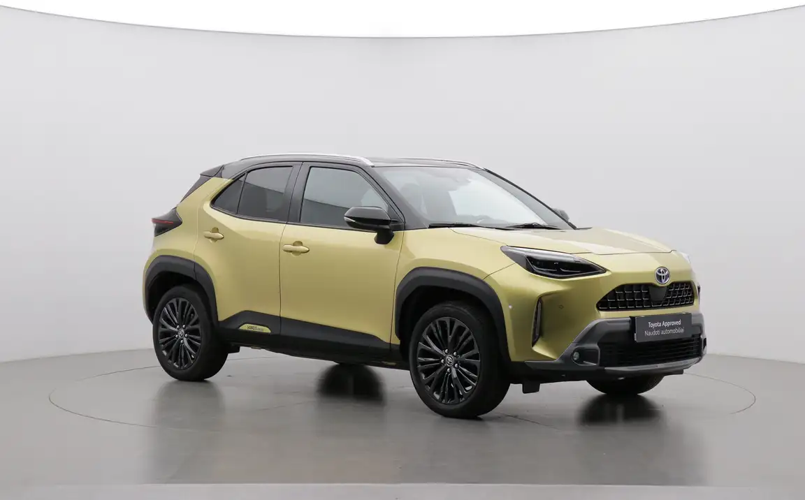TOYOTA YARIS CROSS