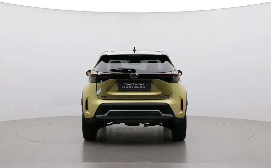 TOYOTA YARIS CROSS